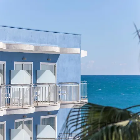 Hotel Augustus 4*